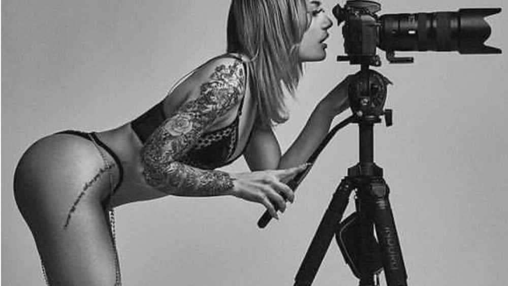 FEMEIA CERE  DIVORTUL DE SOȚUL EI FOLOSIND FACEBOOK!