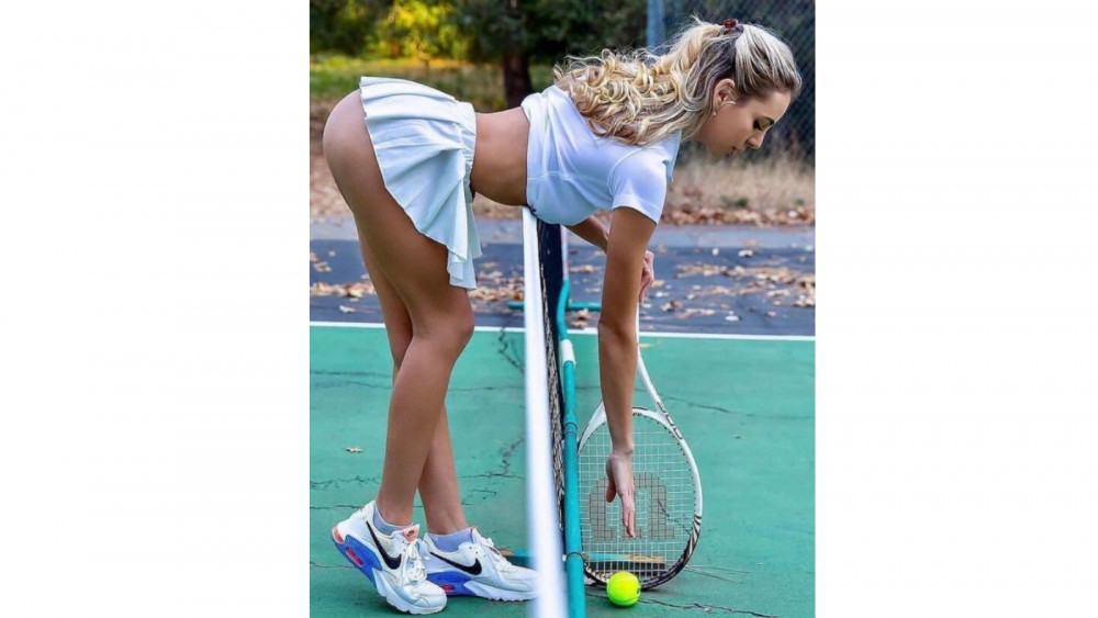 PRO ȘI CONTRA ESCORTELOR INDEPENDENTE ȘI AL AGENȚIILOR