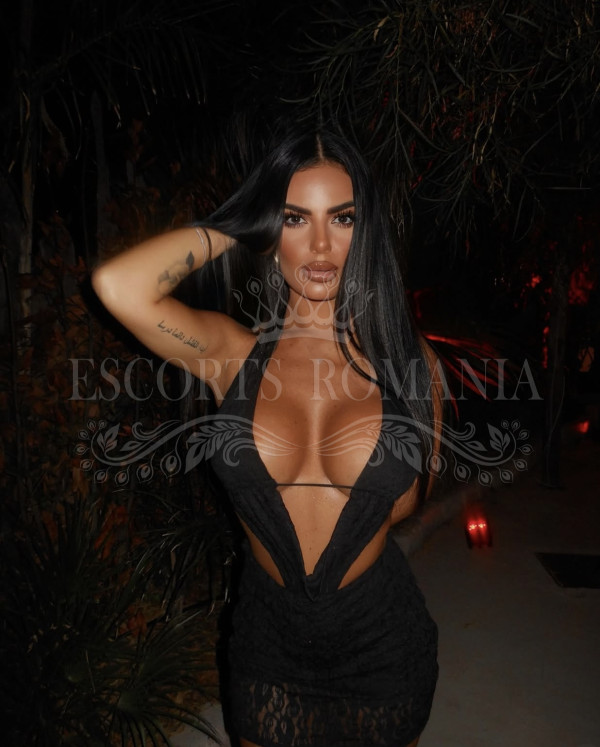 Escort Adina